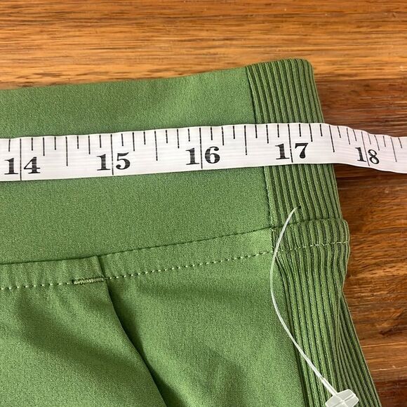 NWOT Athleta Women's 14 Brooklyn Ankle Jogger Pants Vineyard Green - Picture 9 of 10